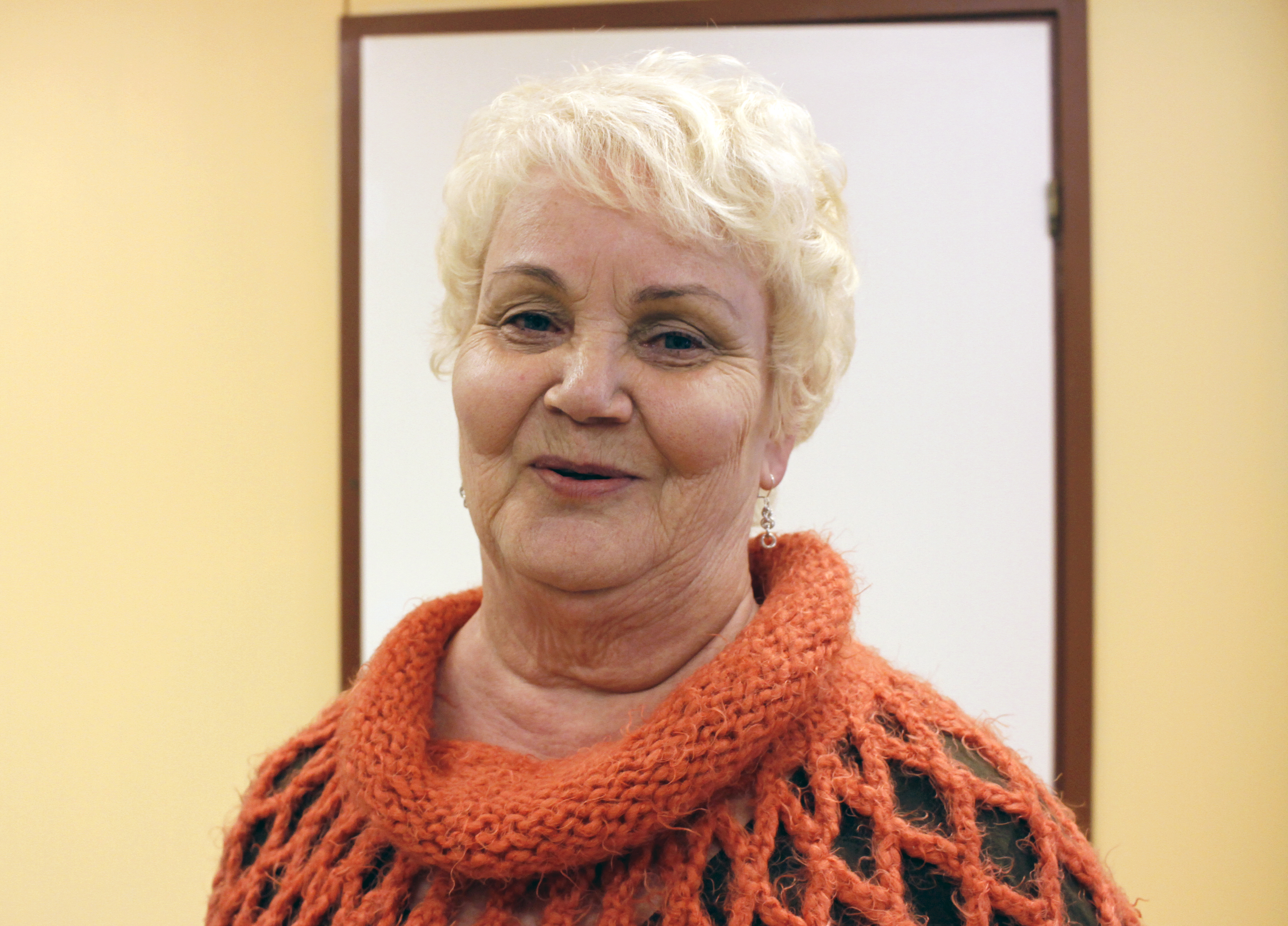 Elsa Ruokangas on ohjannut Pölkky-teatterille kolme laulunäytelmää, jotka keräsivät paljon yleisöä. Nyt on draamakomedian vuoro.