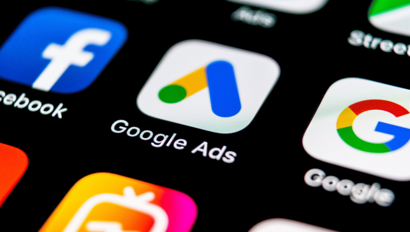 Mikä on Google Adsin todellinen hinta, jos mainonnan toteuttaa itse?