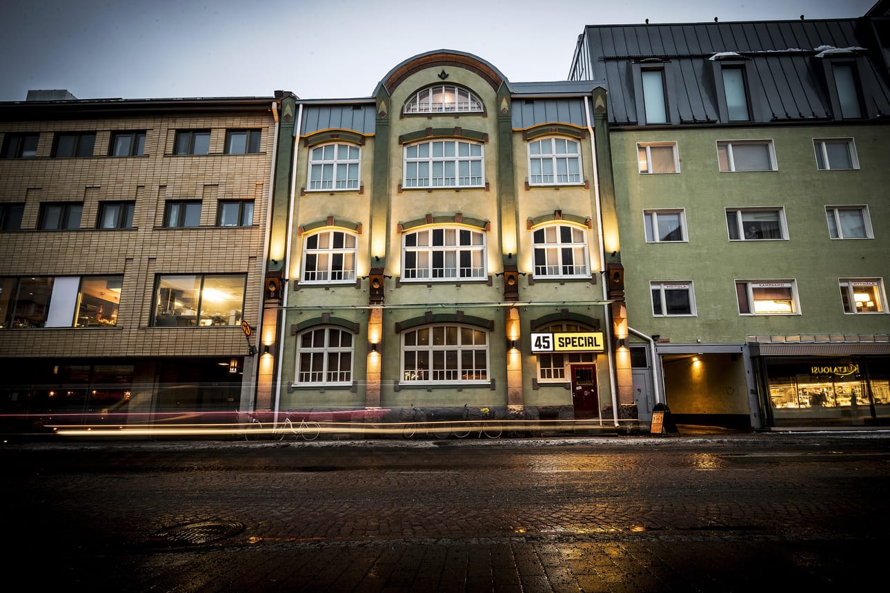 45 Special on voittanut Kalevan verkkolehden äänestyksen Oulun parhaasta baarista.