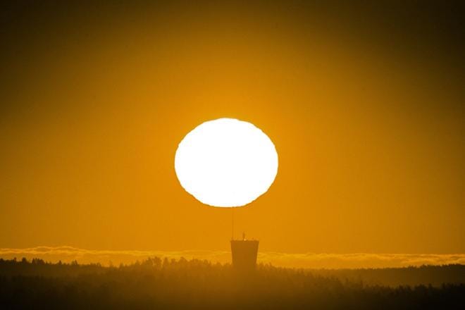Muslimit paastoavat ramadanin aikaan auringonnoususta auringonlaskuun. Suomen valoisassa kesässä paastoaika on erityisen pitkä. KUVA: MIKAEL RYDENFELT