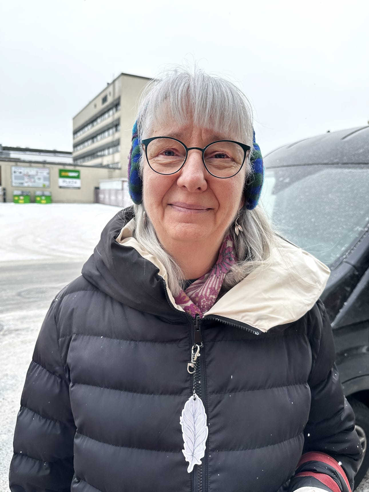 – Hyvä ystävä on luotettava ja pitää kättä olkapäällä, Margit Orrenmaa vastaa.