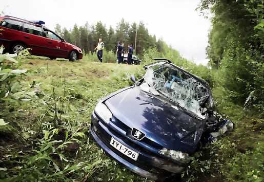 Tästä Limingassa tapahtuneesta kahden auton kolarista selvittiin ilman kuolonuhreja.