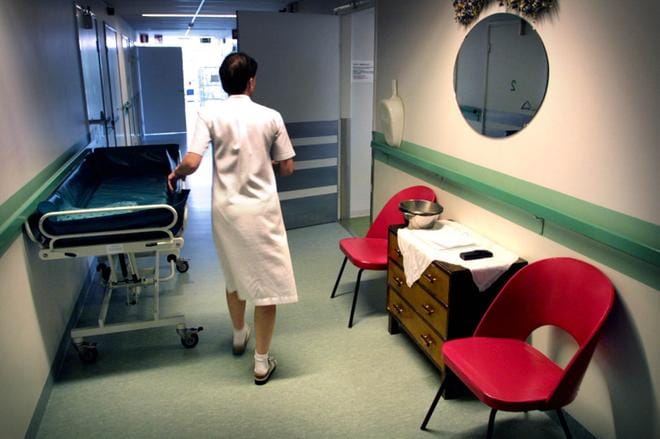 Tällä hetkellä Superin tiedossa on yksityisten yritysten vanhustenhuollon yksiköitä, joiden työvuorolistoilla kikkaillaan haamuhoitajilla. Arkistokuva. KUVA: Pekka Saarinen