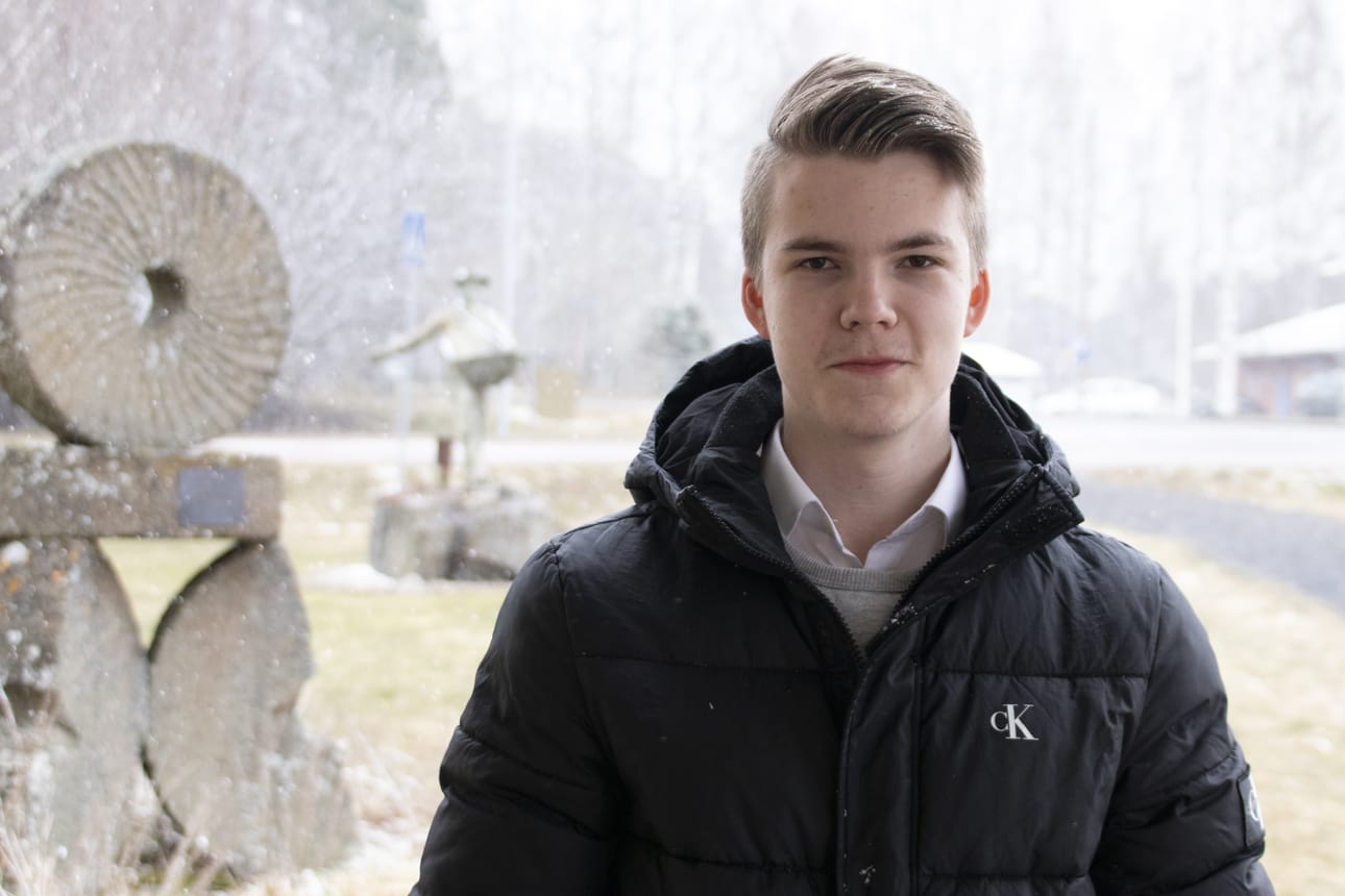 Kokoomuksen listoilla ehdolla oleva Jaakko Tyni pitää talouspolitiikkaan liittyviä asioita tärkeinä. – Kakku pitää leipoa ennen kuin sitä jakaa, hän kuvailee.