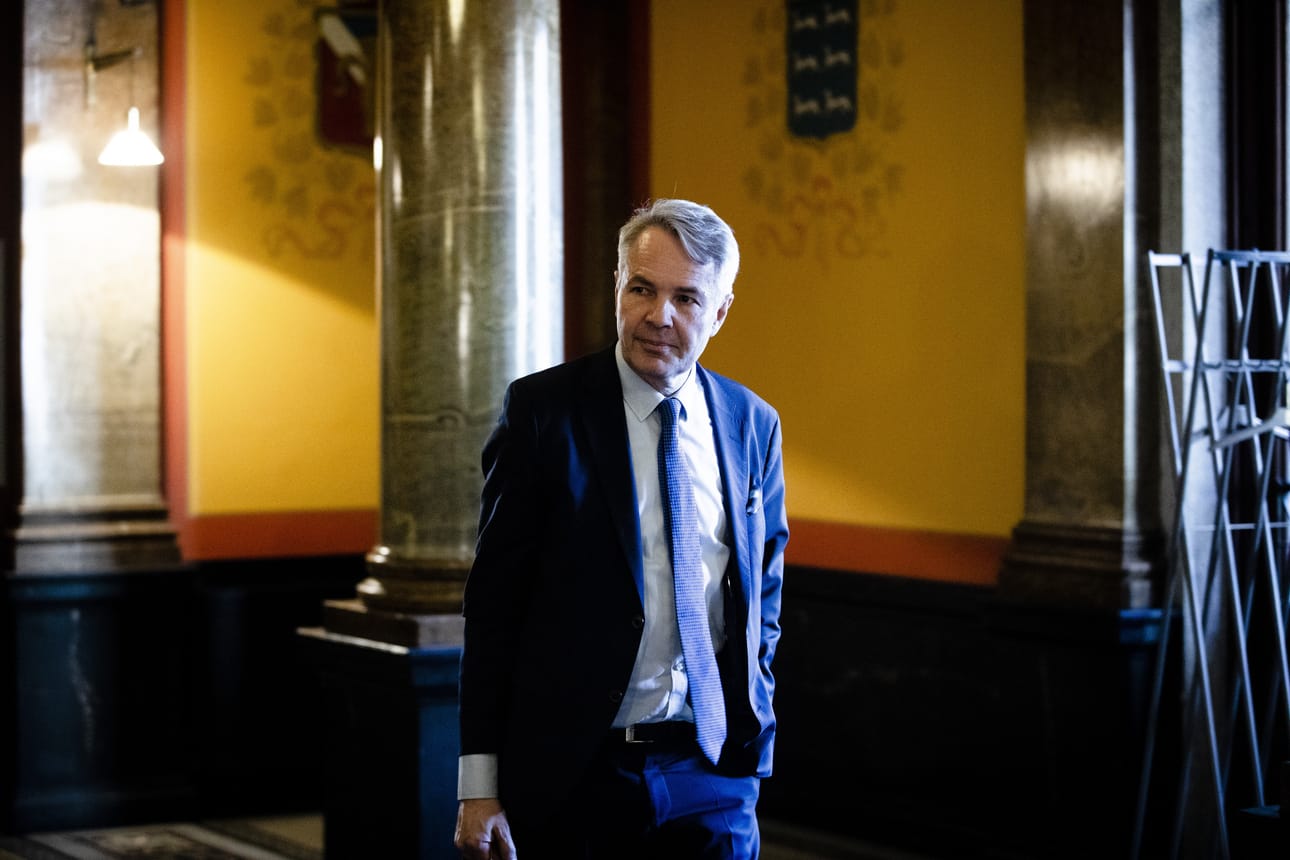 Uuden hallituksen ulkoministeriksi juuri nousseella Pekka Haavistolla (vihr.) on pitkä kokemus kansainvälisestä rauhanvälitystyöstä.