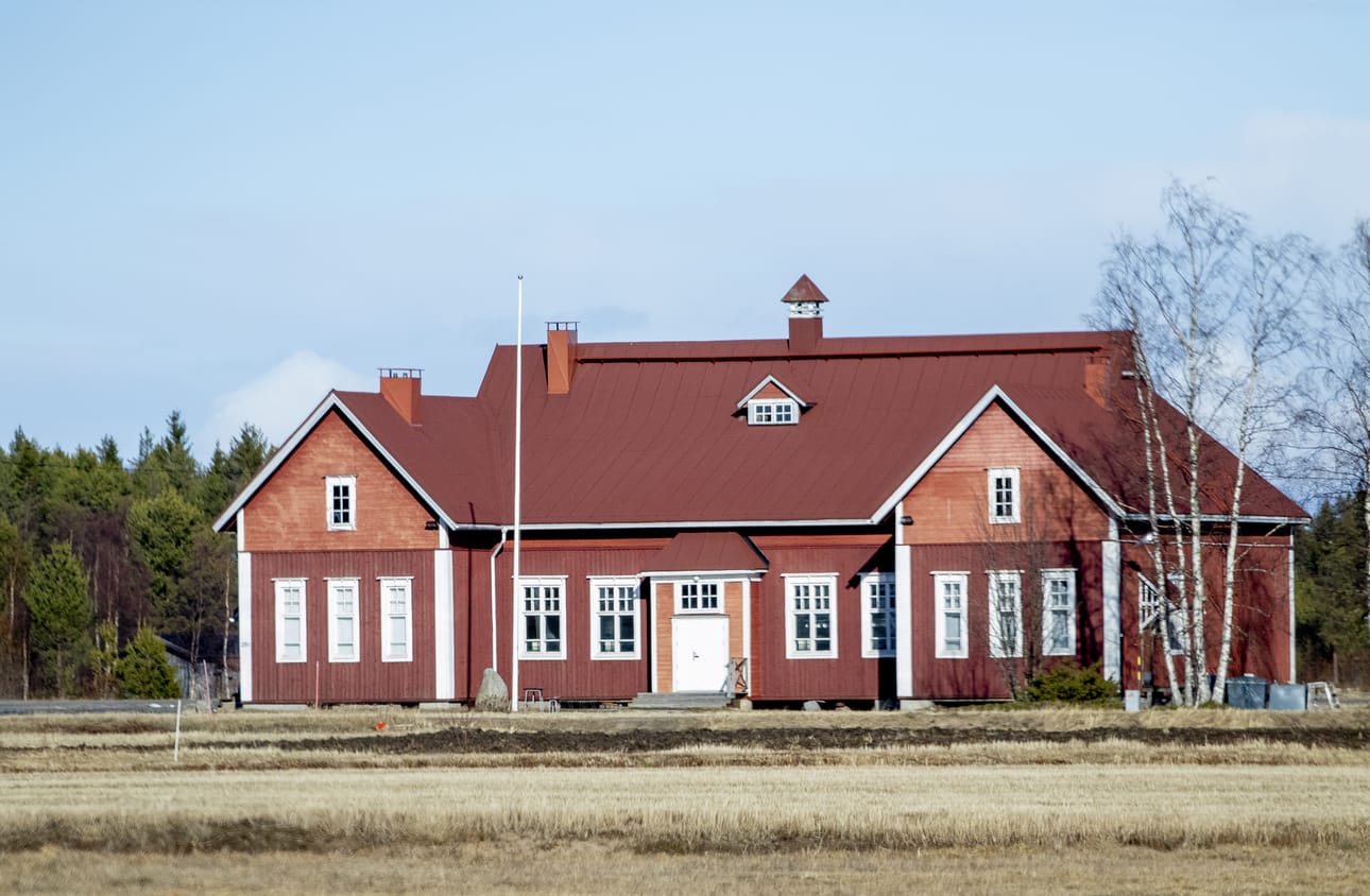 Hailuodon Nuorisoseura on kunnan vanhin yhdistys. Se on perustettu vuonna 1921.