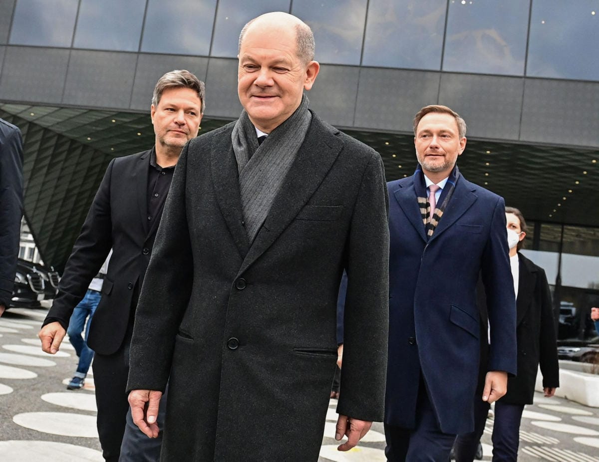 Scholzia on kuvailtu Merkelin kaltaiseksi pragmaattiseksi ja kompromissikykyiseksi johtajaksi. Lehtikuva/AFP