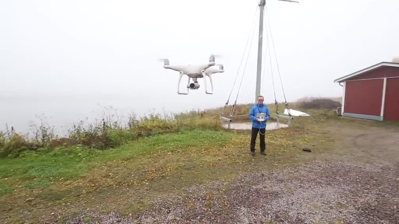 Droneharrastaja Mauri Välimäki