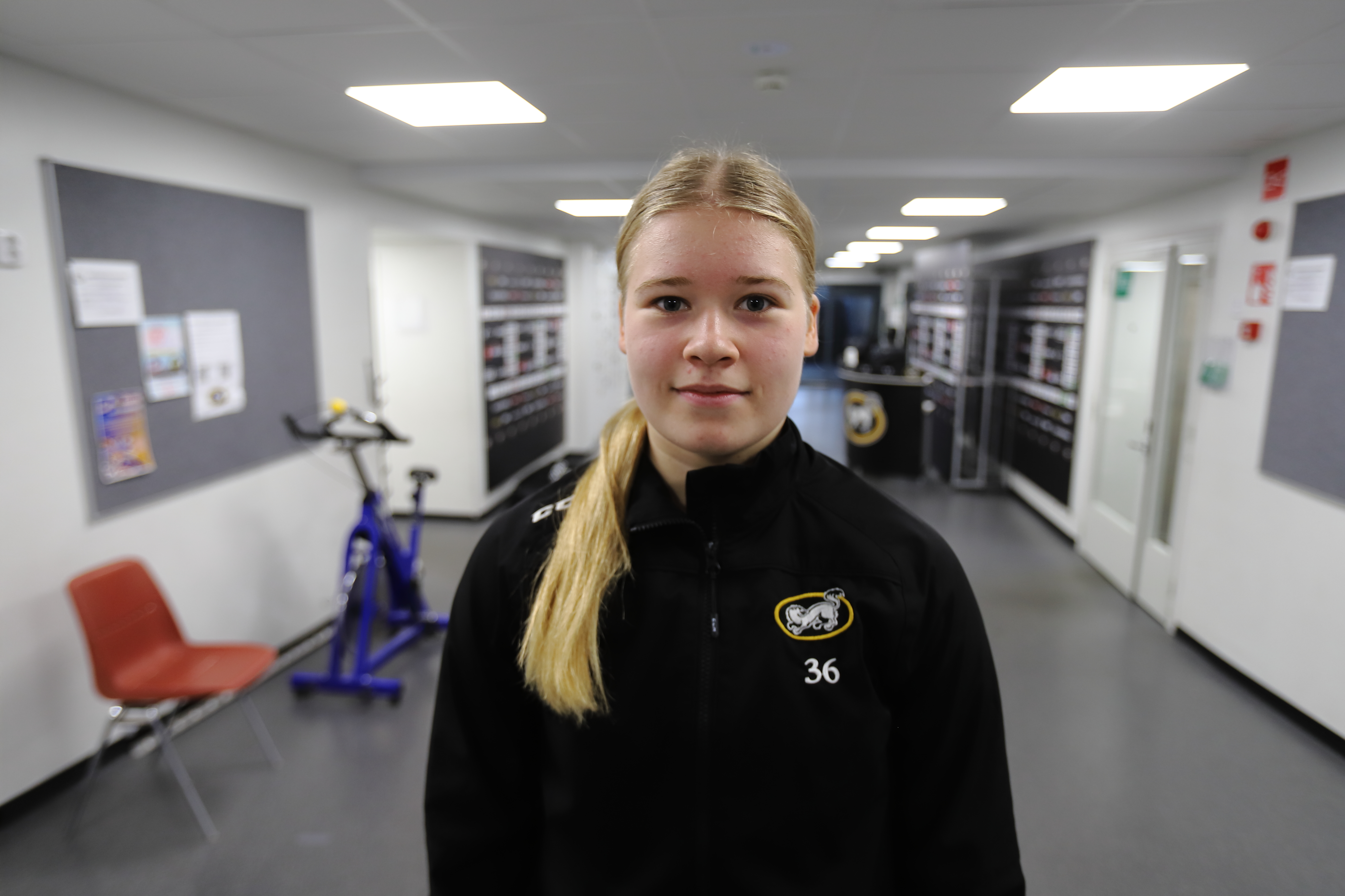 Tyttöleijonat jatkaa MM-kisajäällä voitokkaasti – Kärppien Emma Ekoluoma iski taas hattutempun