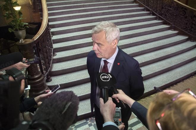 Hallitustunnustelija Antti Rinne (sd.) sanoo, että ministerisalkkujen jaosta neuvotellaan viikonloppuna. KUVA: COM.PIC/MAURI RATILAINEN