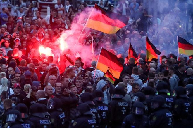 Chemnitzin kaupungissa Saksissa mellakoitiin alkuviikosta. Mellakat ovat järkyttäneet Saksassa. KUVA: Jan Woitas/DPA via ZUMA Press