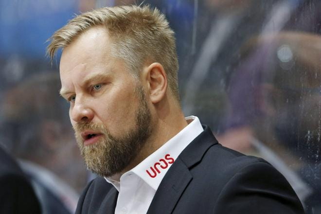 Mikko Manner on menestynyt jääkiekkovalmentaja.