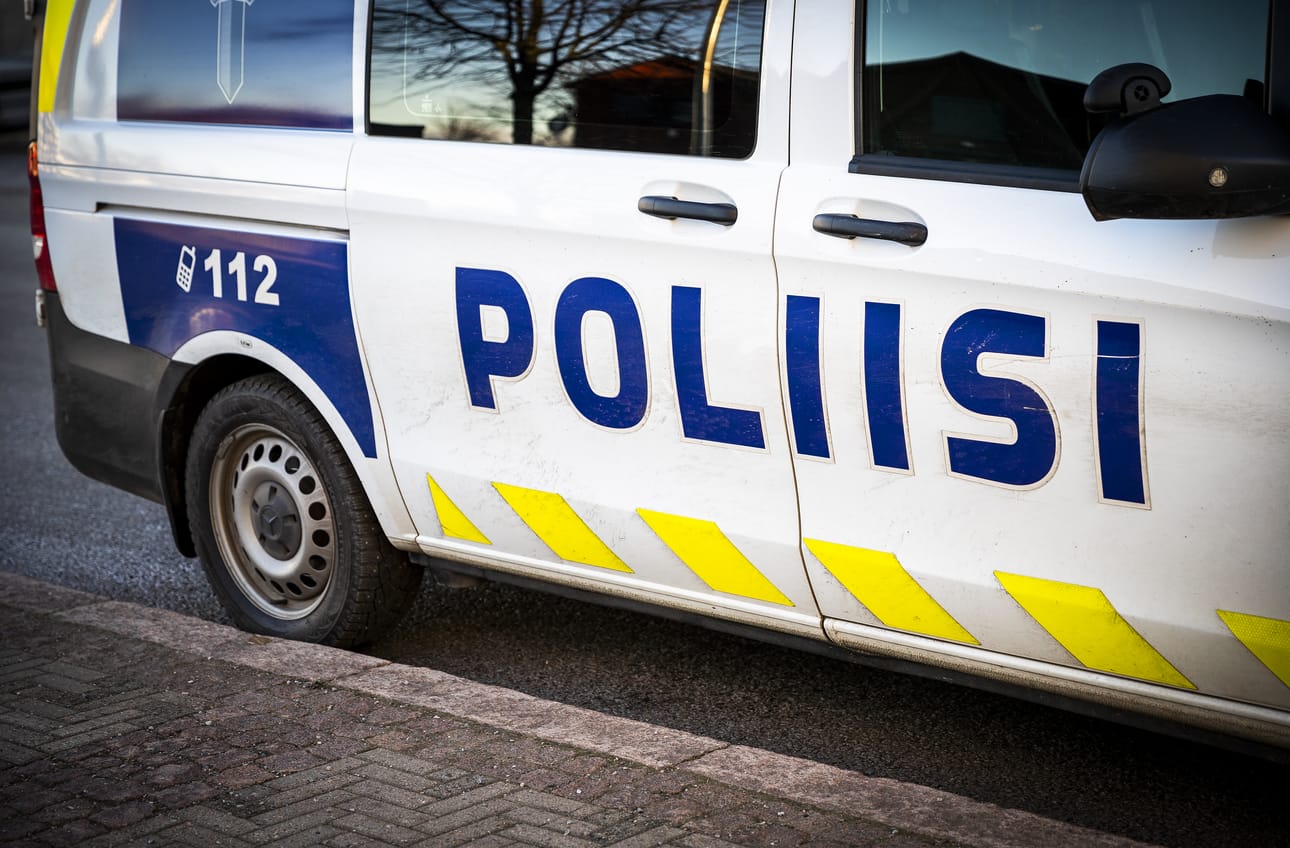 Poliisi kertoo tutkivansa poikkeuksellisia pahoinpitelyjä pääkaupunkiseudulla. Kuvituskuva.