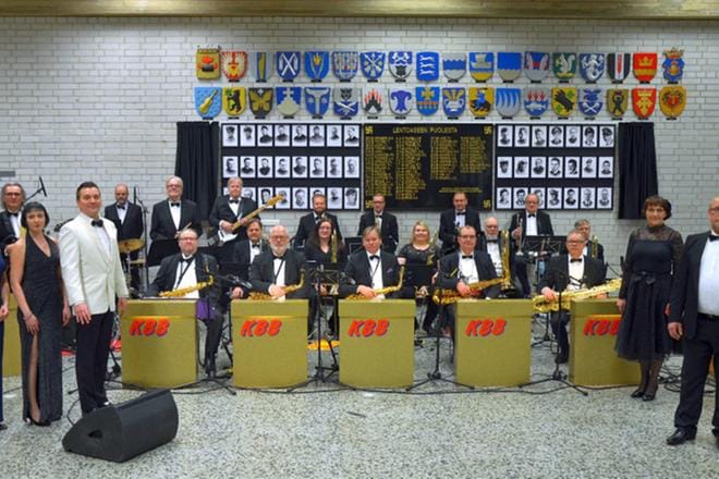 Kauhavan kaupungin juhla tallennettiin jo marraskuun lopulla. Sen voi katsoa itsenäisyyspäivänä kaupungin nettisivuilta. Kuvassa ohjelmaan liittyviä esiintyjiä, kuten Kauhava Big Band. KUVA: MARIANNE LÄHDE