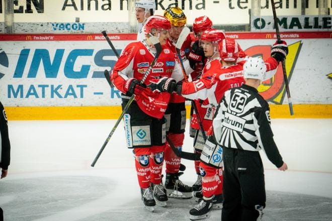 Sportin pelivalmius oli perjantaina hyvä, ja tuloksena oli voitto JYPistä. Joukkueet ovat tällä kaudella kohdanneet neljästi, ja Sport on joka kerta lähtenyt kaukalosta voittajana. Kuva: Siltaloppi Media / Osku Pienimäki