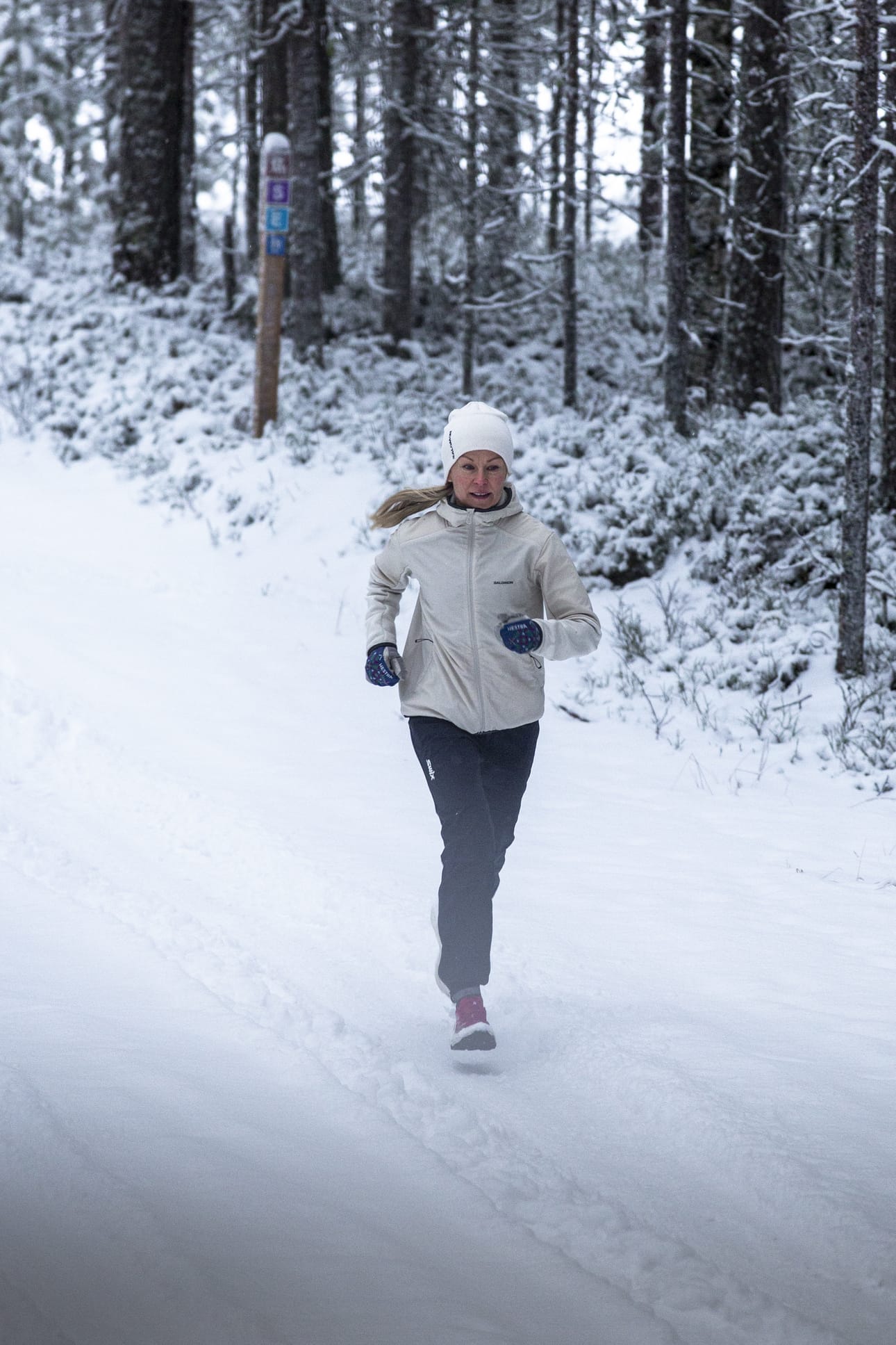 Jos onnistut liikkumaan ulkona valoisaan aikaan, saat juoksun ohessa myös valon tuomat terveyshyödyt.