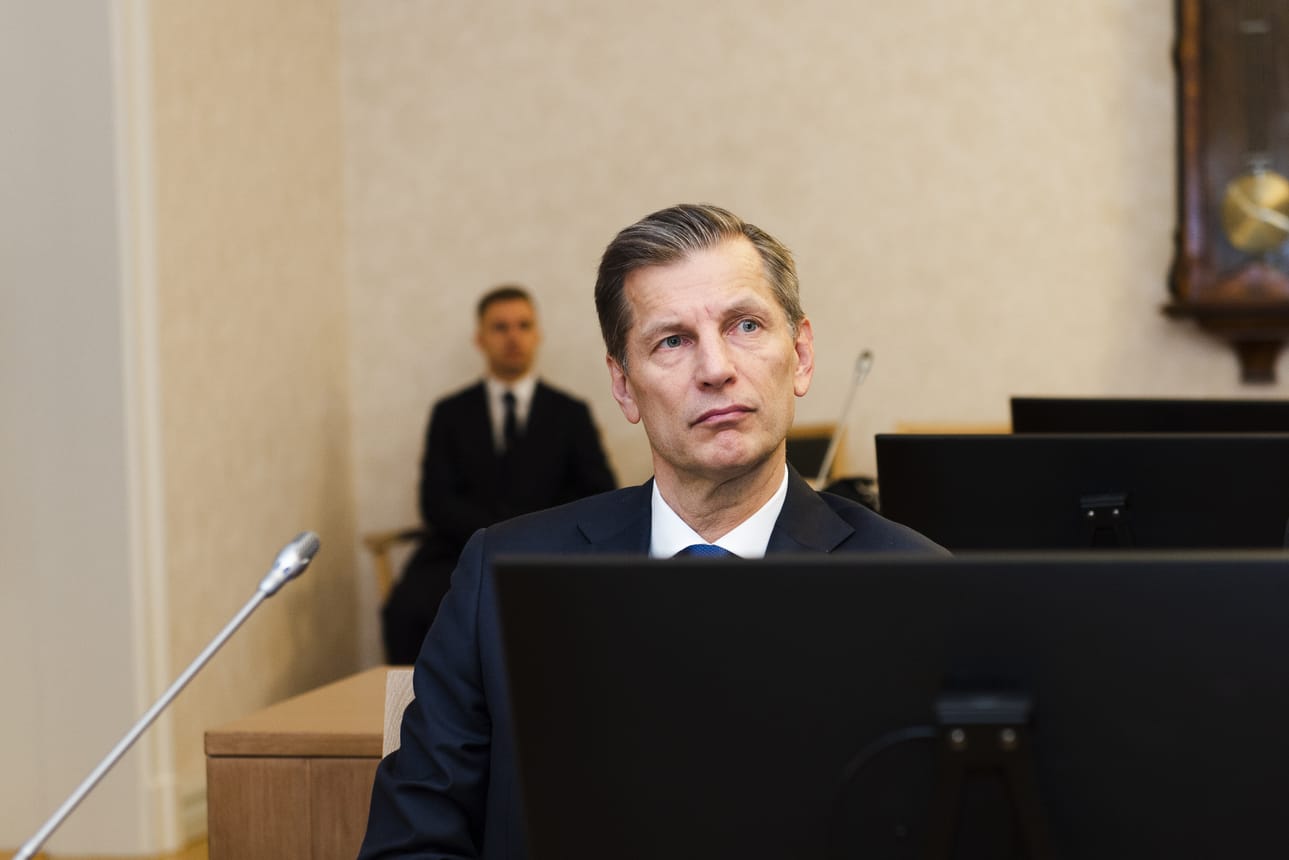 Kenraalimajuri evp. Sampo Eskelinen istunnon alussa korkeimmassa oikeudessa torstaina.
