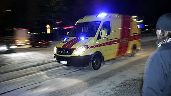 Ambulanssi suistui ojaan Rovaniemellä.