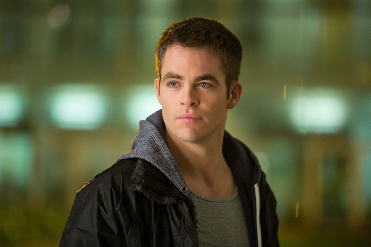 Chris Pine on vauhdikkaan toimintatrillerin pääosassa Afganistanin sodasta palannut Jack Ryan, jonka CIA värvää palvelukseensa.