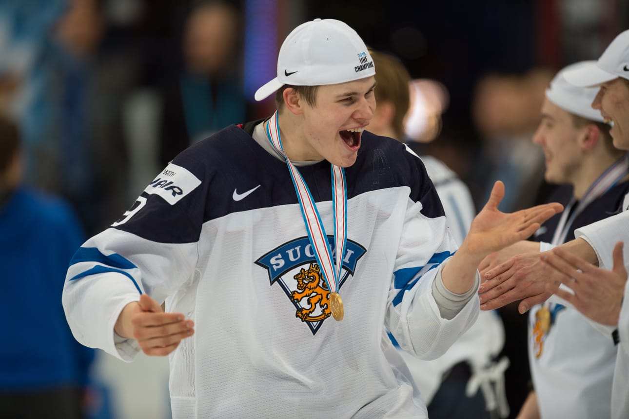 Koko kansan sydämiin tiensä pelannut Jesse Puljujärvi tulee Kuusamoon kera joukkuetovereidensa Sebastian Ahon ja Antti Kalaputaan.