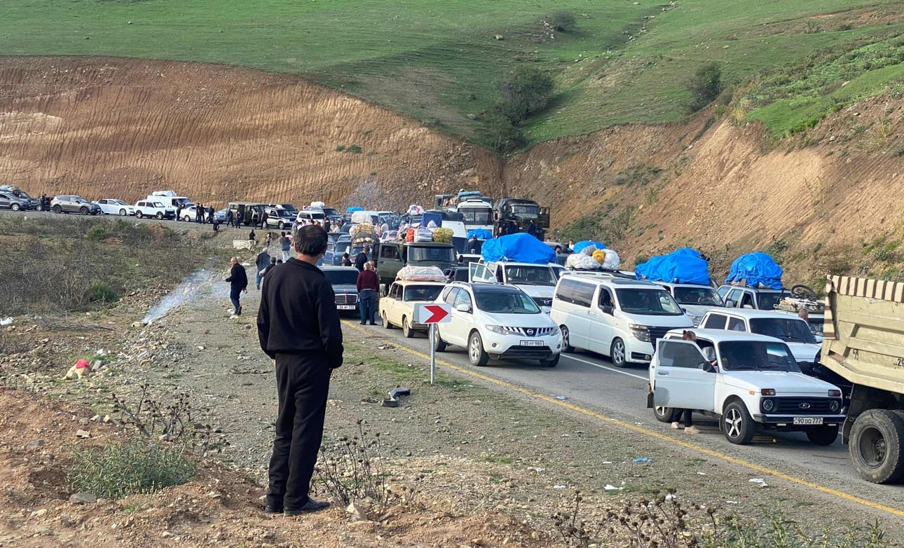 Azerbaidzhanin sotilasoperaation jälkeen alueen etnisesti armenialaista väestöä on paennut naapurimaa Armeniaan. LEHTIKUVA / AFP