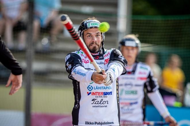 Ville Hotakainen löi JymyJussien ensimmäisen jakson voittojuoksun. Arkistokuva: Elena Mikkilä