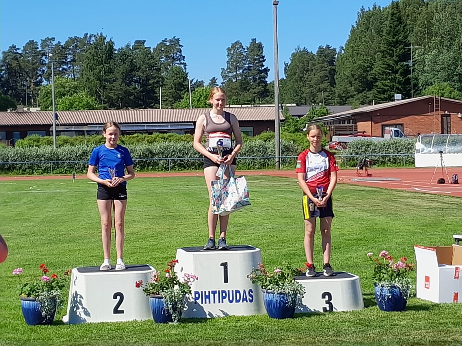 Kuusamon Erä-Veikkojen Miia Laakkonen ennätyskunnossa keihäskarnevaaleilla