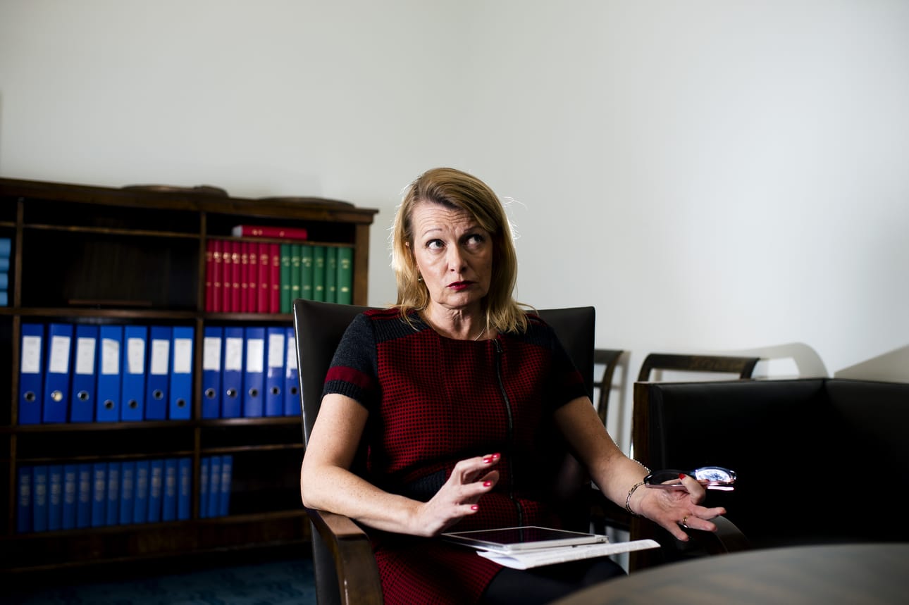 Eurooppa- ja ulkomaankauppaministeri Lenita Toivakka (kok.).