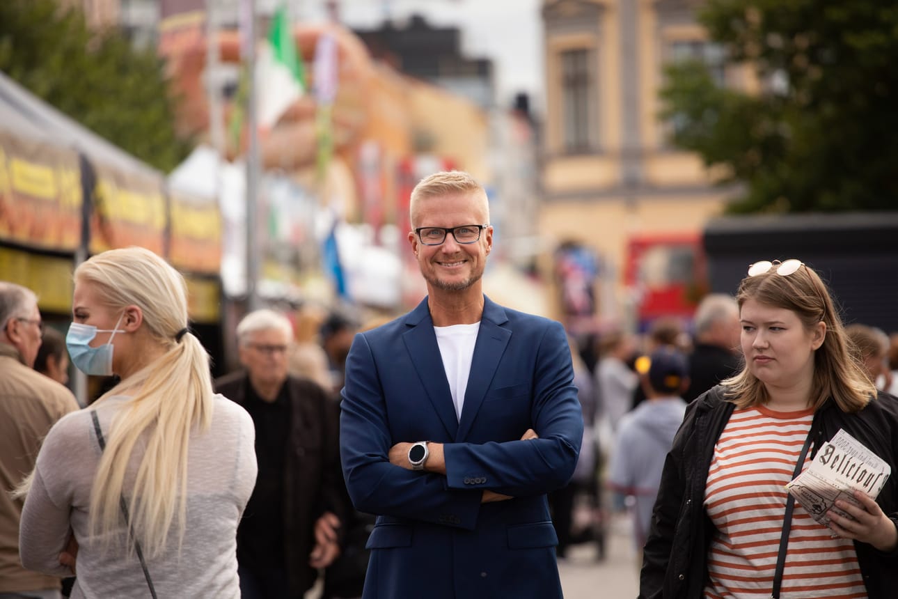 Oulun Matkailun toimitusjohtaja Y.T. Andersonin mukaan kansainväliset osaajat tuovat taitoja, näkökulmia ja verkostoja, jotka ovat välttämättömiä globaalissa toimintaympäristössä.