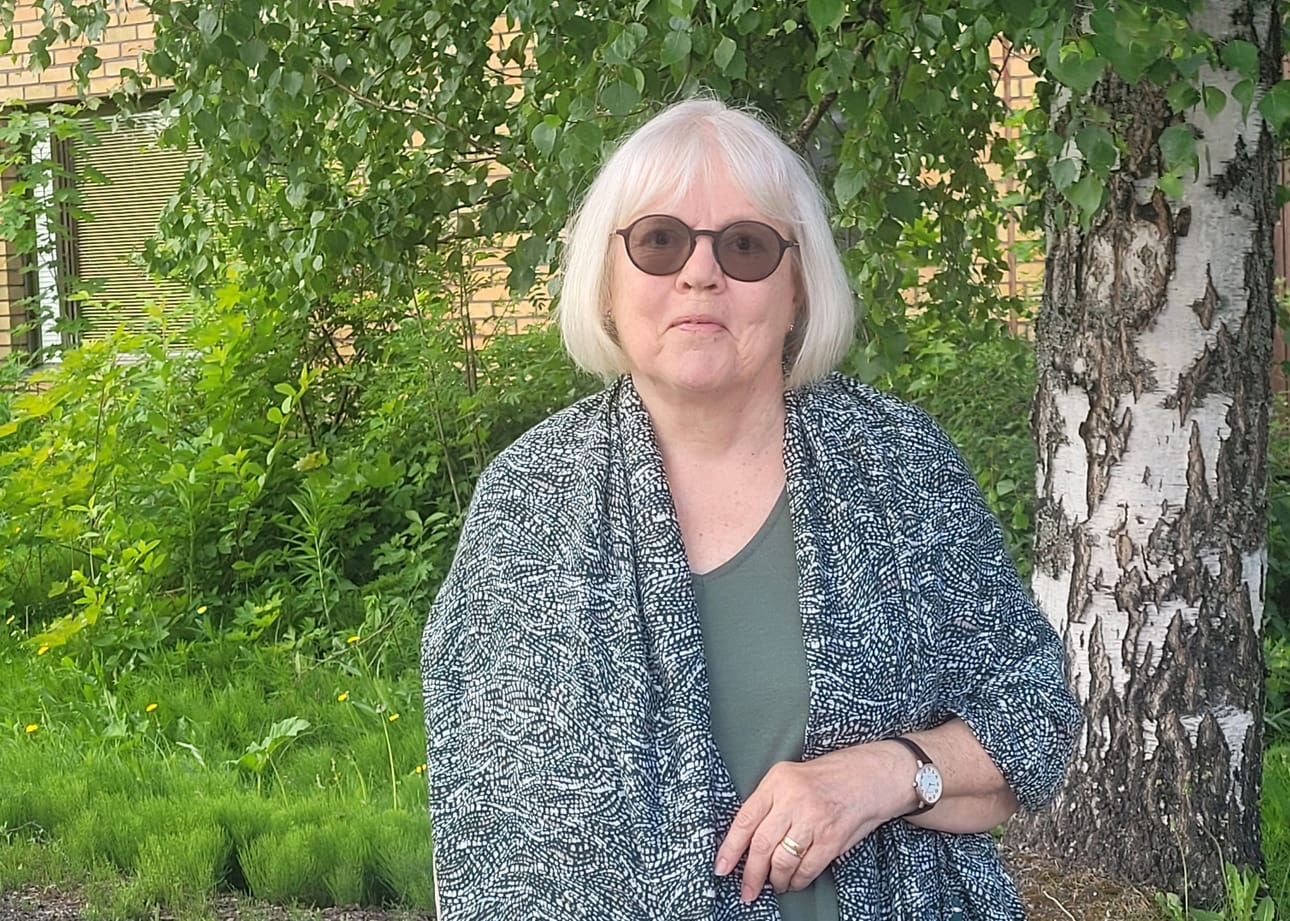 Leena Mansikkamäki vastaa Kauhavan osalta Stop syöpä -keräyksestä.