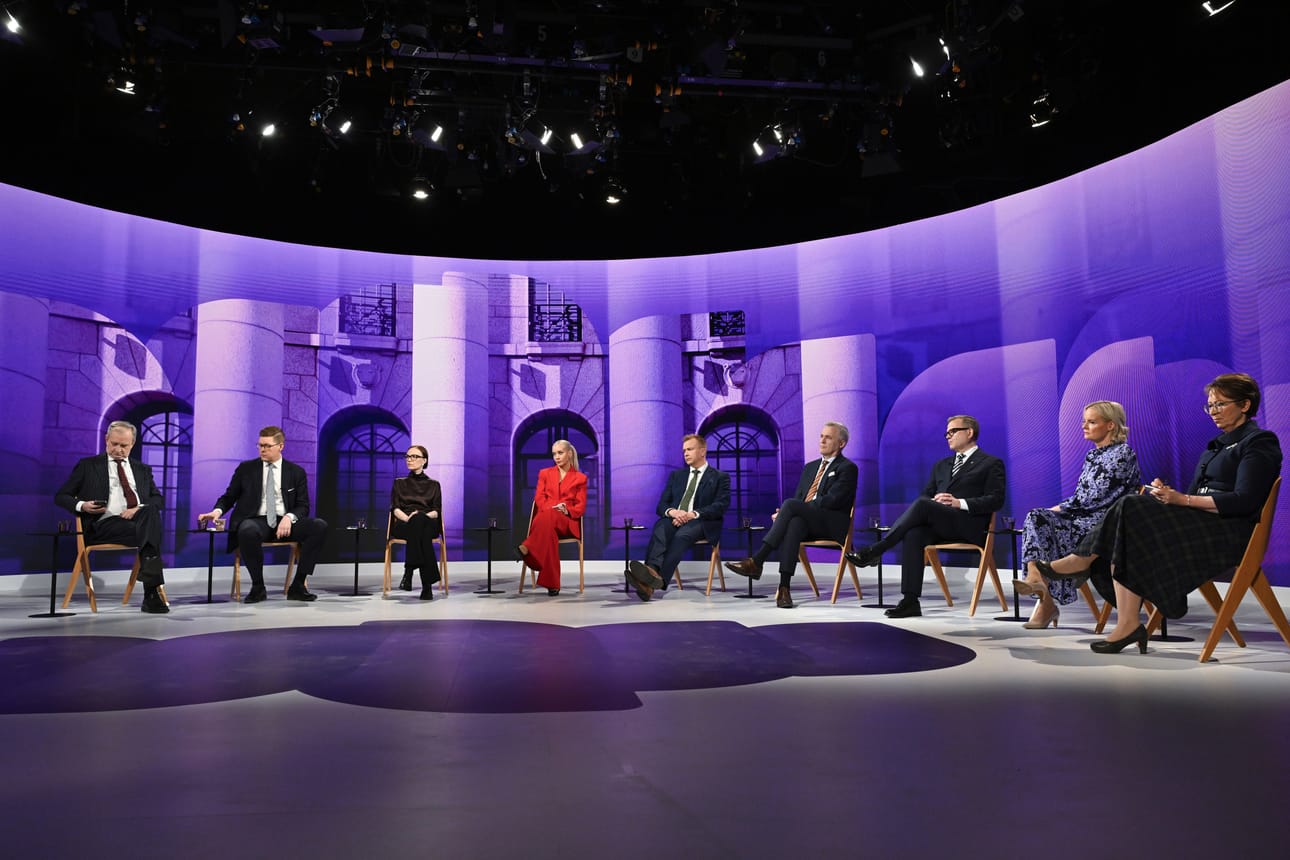 Yhdeksän puoluejohtajaa väitteli torstai-iltana 9. huhtikuuta Ylen vaalitentissä Suomen talouden tilasta ja vaatimuksista korjata julkista taloutta. Seuraavat eduskuntavaalit pidetään vuoden kuluttua huhtikuussa 2027.