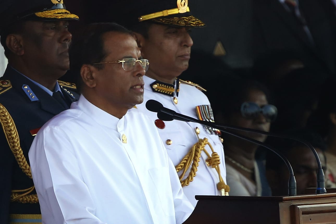 Sri Lankan presidentti Maithripala Sirisena ottaa esimerkkiä Filippiineistä ja aikoo palauttaa hirttotuomiot huumerikollisille.