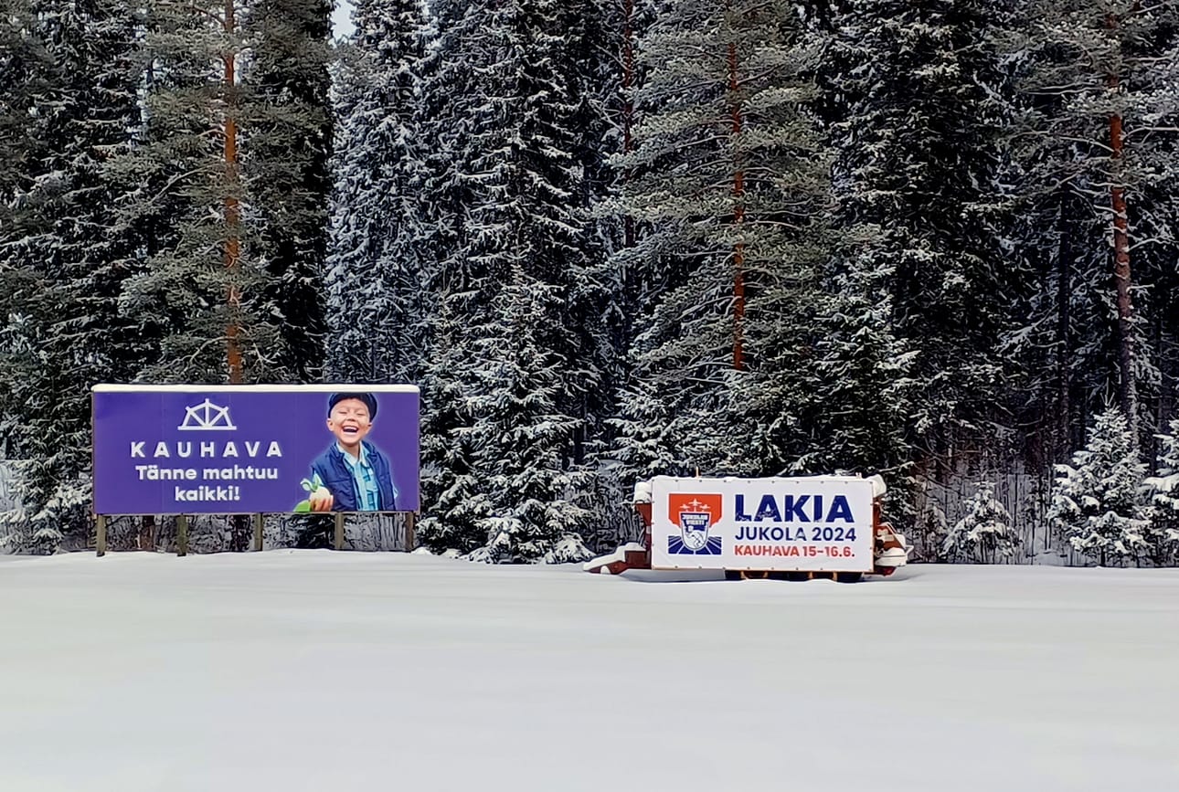 Kaupunki lupaa valtatie 19:n ja Kauhavantien risteyksessä, että "tänne mahtuu kaikki". Kesäkuun toiseksi viikonlopuksi väkeä onkin tulossa aika lailla.
