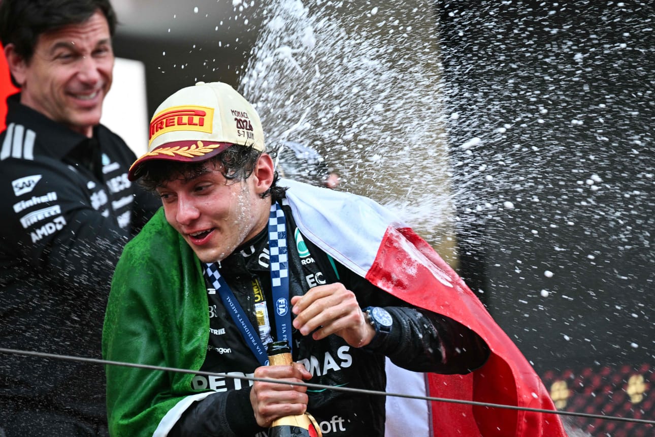Ykköseksi kaasutelleesta Italian Kimi Antonellista, 19, tuli Monacon gp:n kautta aikain nuorin voittaja.
