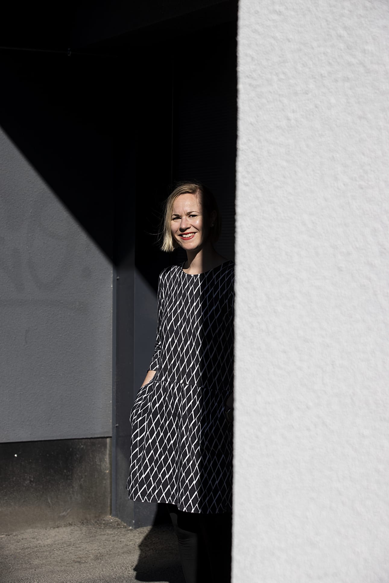 Sosiaali- ja terveysministeri Hanna Sarkkinen (vas.) vieraili Oulussa Työn tulevaisuus -kiertueellaan.