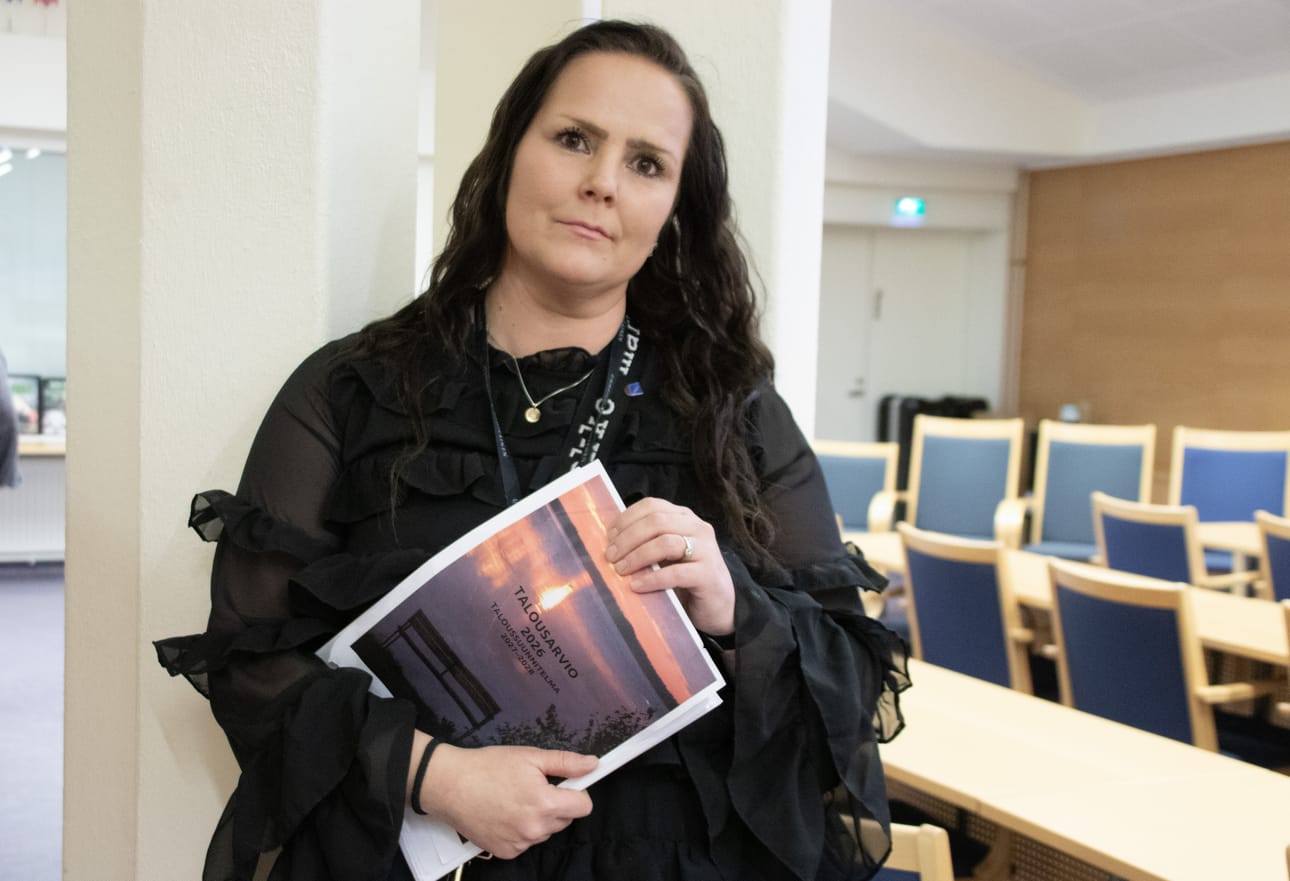 Kaisa Louet on Siikalatvan kunnanvaltuuston puheenjohtaja ja aluevaltuutettu. Arkistokuva