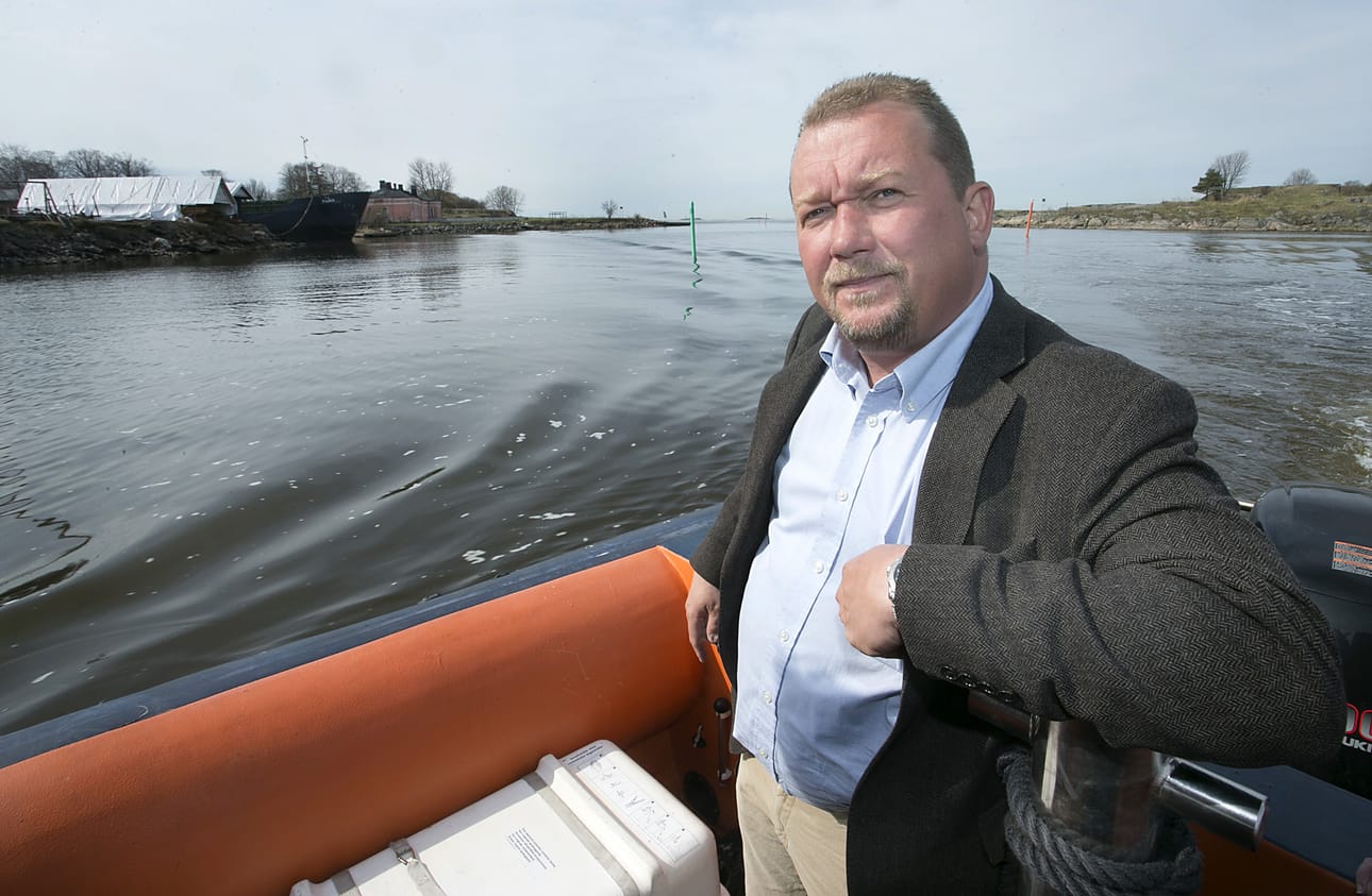 Kansainvälisesti kilpailluilla markkinoilla on eri kansallisuuksia töissä, toimitusjohtaja Joakim Håkans muistuttaa.
