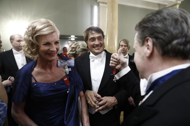 Teemu Selänne oli Linnan juhlissa kolmatta kertaa. Vieressä Marja-Liisa Kirvesniemi ja Ilkka Kanerva. KUVA: Joel Maisalmi