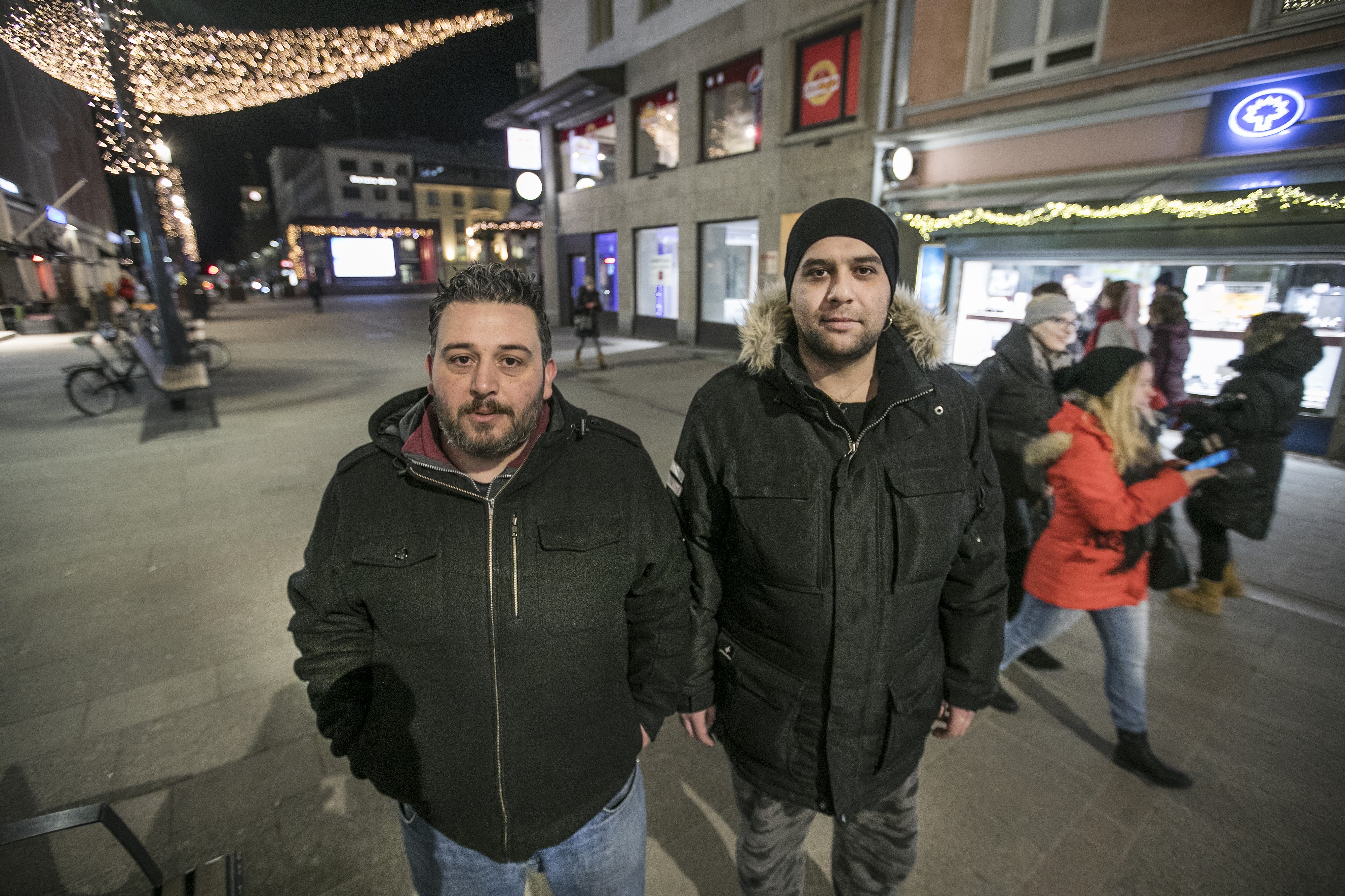 Amer Khouryn (vas.) ja Hassan Aldandashin mukaan Oulun tapahtumat eivät ole juuri muuttaneet ihmisten käytöstä heitä kohtaan. He kertovat, että ihmiset ovat välillä kohdistaneet erikoisia katseita, mutta mitään vakavaa ei ole sattunut.