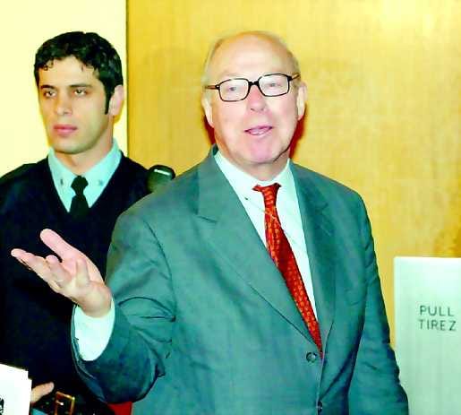 Hans Blixin on määrä esitellä asetarkastajien tuore Irak-raportti YK:n turvallisuusneuvostolle perjantaina.