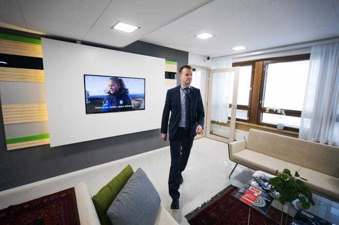 Aktian Private Bankingin aluejohtaja Petri Sandkvist kehottaa tarkistamaan omia kulutustottumuksiaan, mikäli palkasta ei jää mitään säästöön. KUVA: JARNO PELLINEN