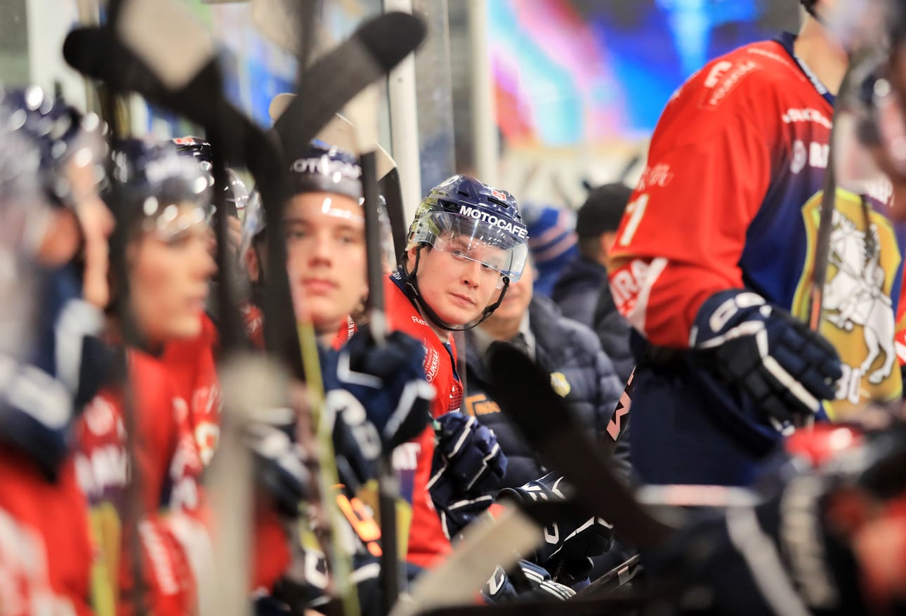 Raahe-Kiekon vaihtoaitiossa ei ollut aihetta hymyyn viikonlopun vieraspelireissulla Pirkanmaalle. Maaliero vastustajien hyväksi oli 15-1.