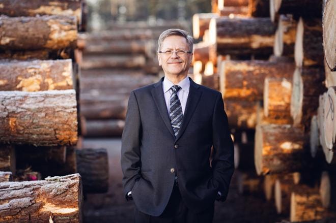 Ilkka Kylävainio toteaa, että kansainvälinen nopea yhteydenpito sähköisillä välineillä on hienoa kehitystä.