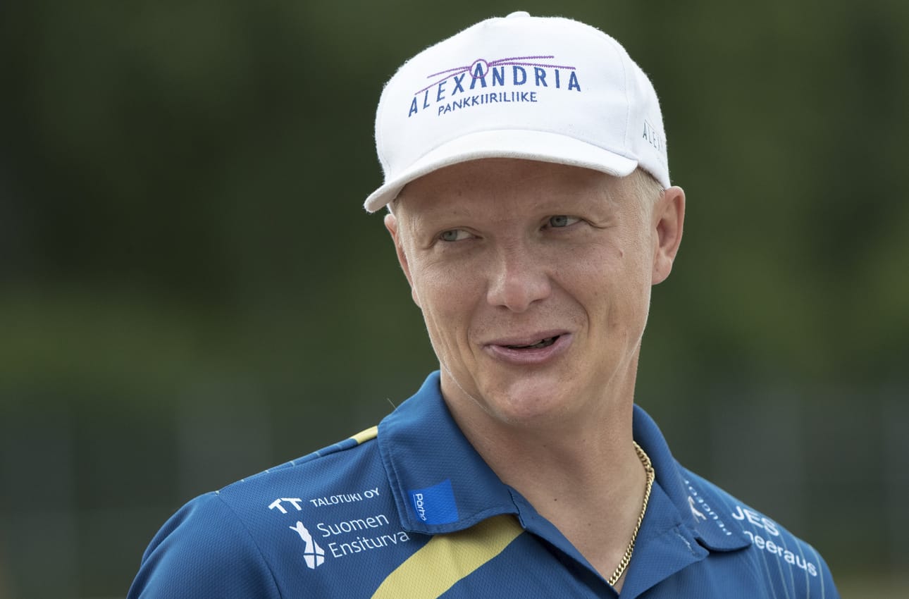 Lippo Pesiksen pelinjohtajalla Markku Hylkilällä riittää pähkäiltävää joukkueensa kokoonpanon kanssa.