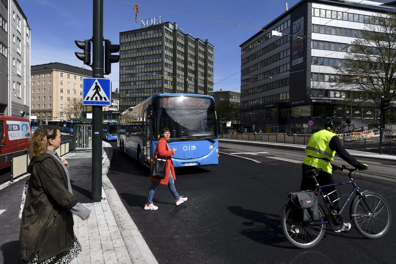Työvoimatutkimuksen mukaan 15–74-vuotiaita työllisiä oli elokuussa 46 000 vähemmän kuin vuosi sitten. LEHTIKUVA / Vesa Moilanen
