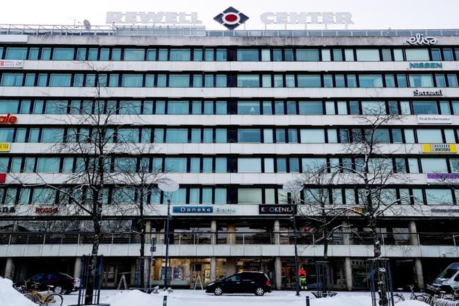 Rewell Center on suojeltu asemakaavassa. Sen katutason kattolipan alle ei saa rakentaa lasiseinäistä liiketilaa. KUVA: JAAKKO ELENIUS