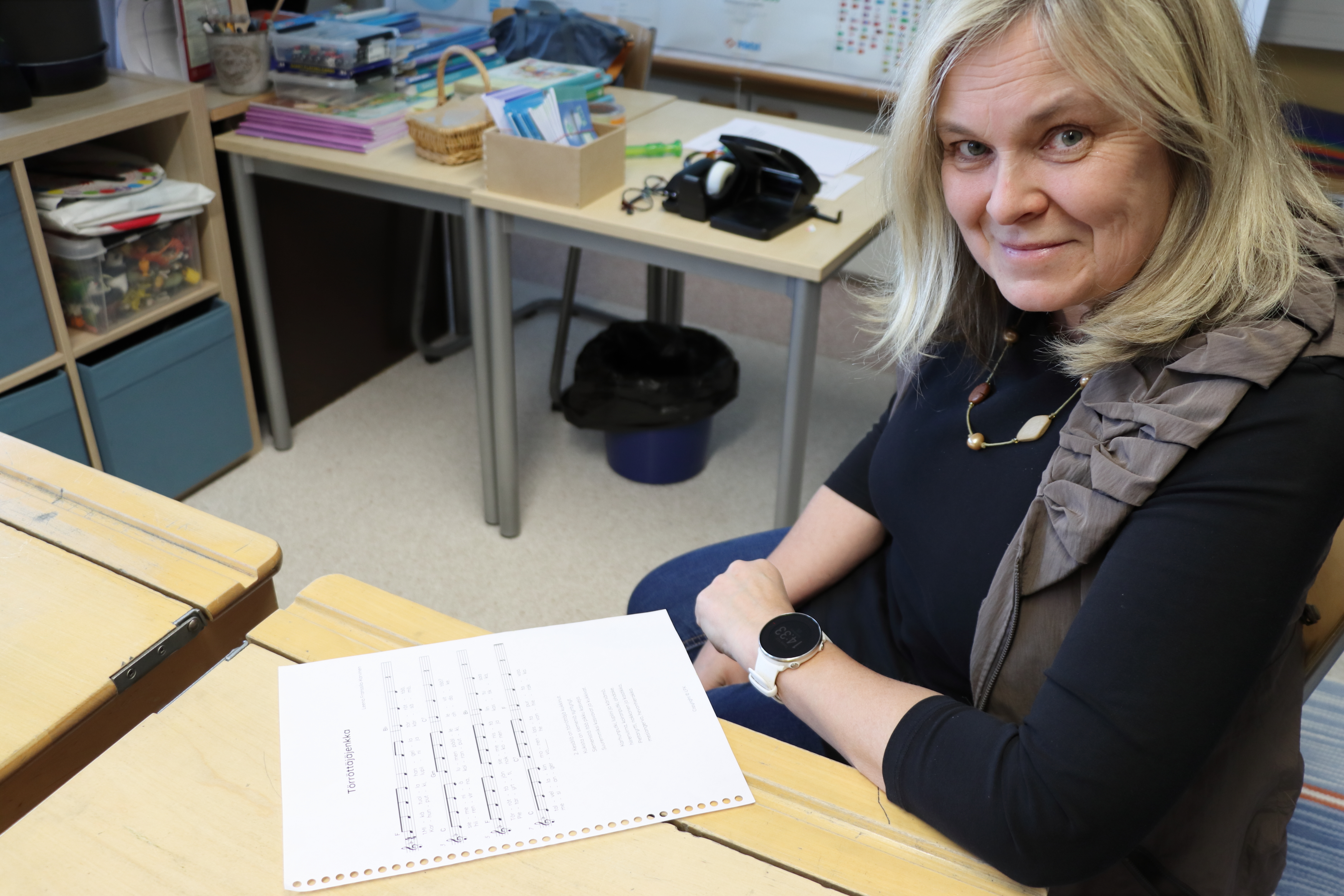 Alajärveläinen Leena Franssila-Karvinen on Vuoden pohjalainen luokanopettaja, joka nauttii kokeilemalla oppimisesta