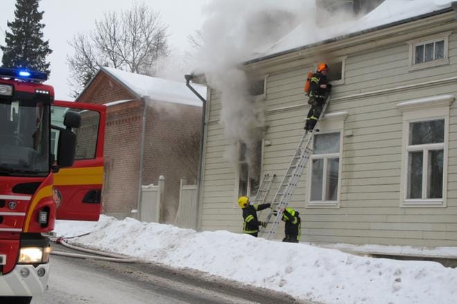 Palon syttymissyystä ei ole tietoa, ja poliisi aloittaa teknisen tutkinnan heti kun se on mahdollista. KUVA: Maija Ala-Jääski