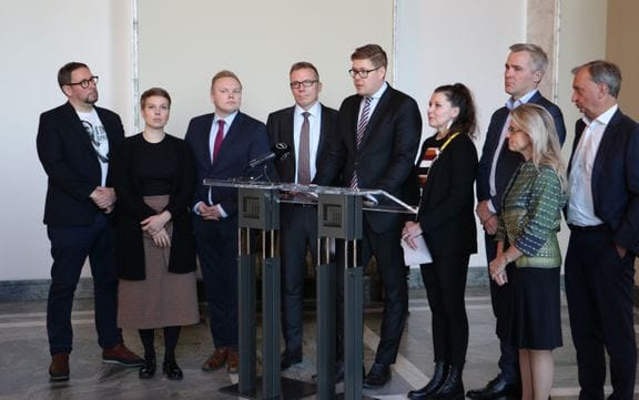 Eduskuntaryhmät ovat syksyn aikana käsitelleet sotiemme rintamaveteraanien neuvottelukunnan ja veteraaniliittojen valtuuskunnan esityksiä veteraanien aseman parantamisesta.