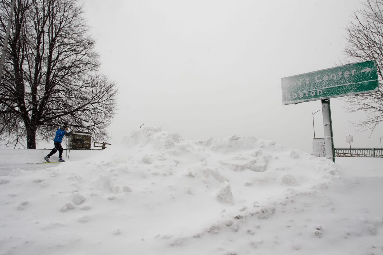 Cambridgessa Massachusettsissa pystyi hiihtämään keskellä katua lauantaina.